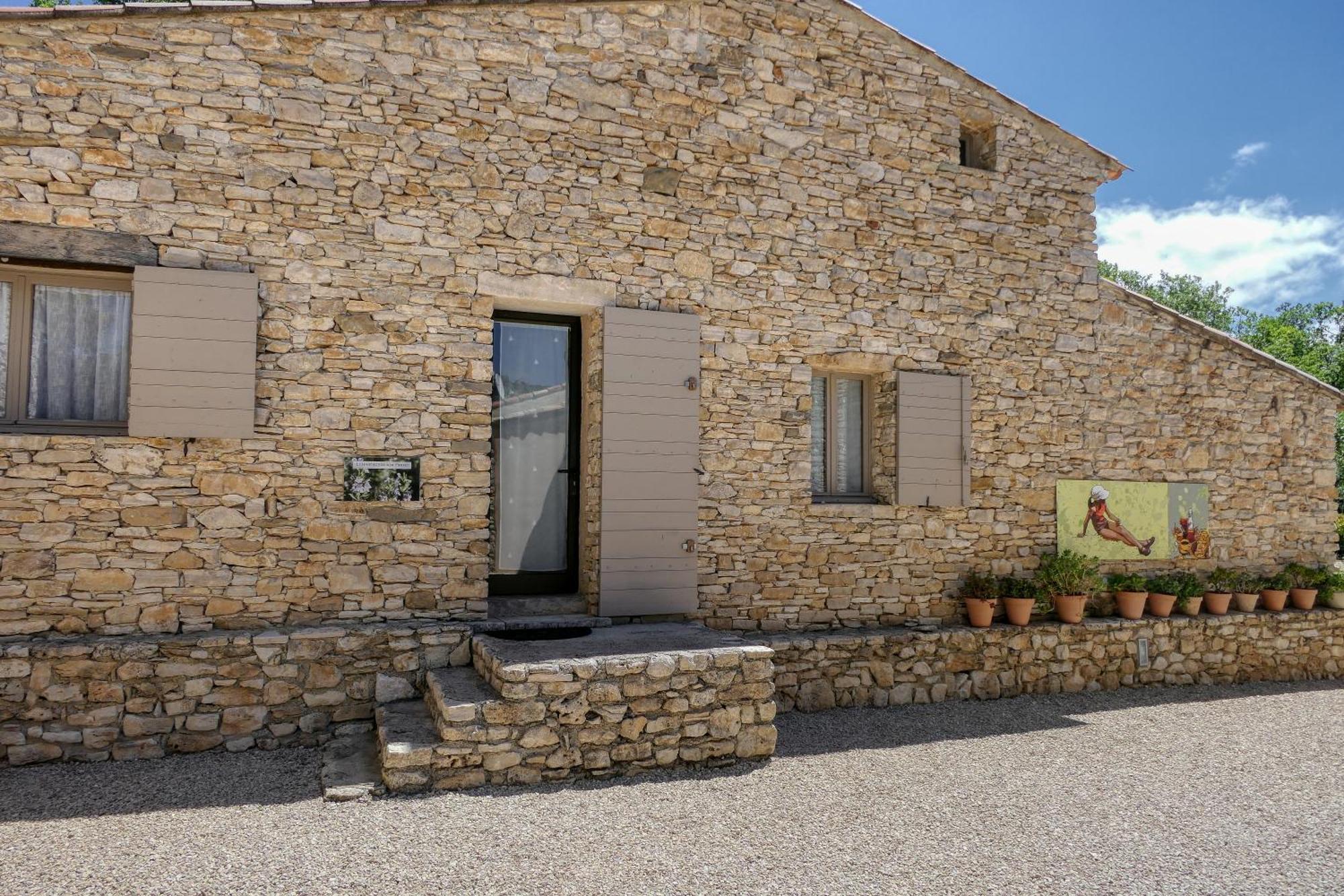 Le Hameau Fleur De Pierres , Chambre , Gite Et Table D'Hotes Murs  Exterior foto