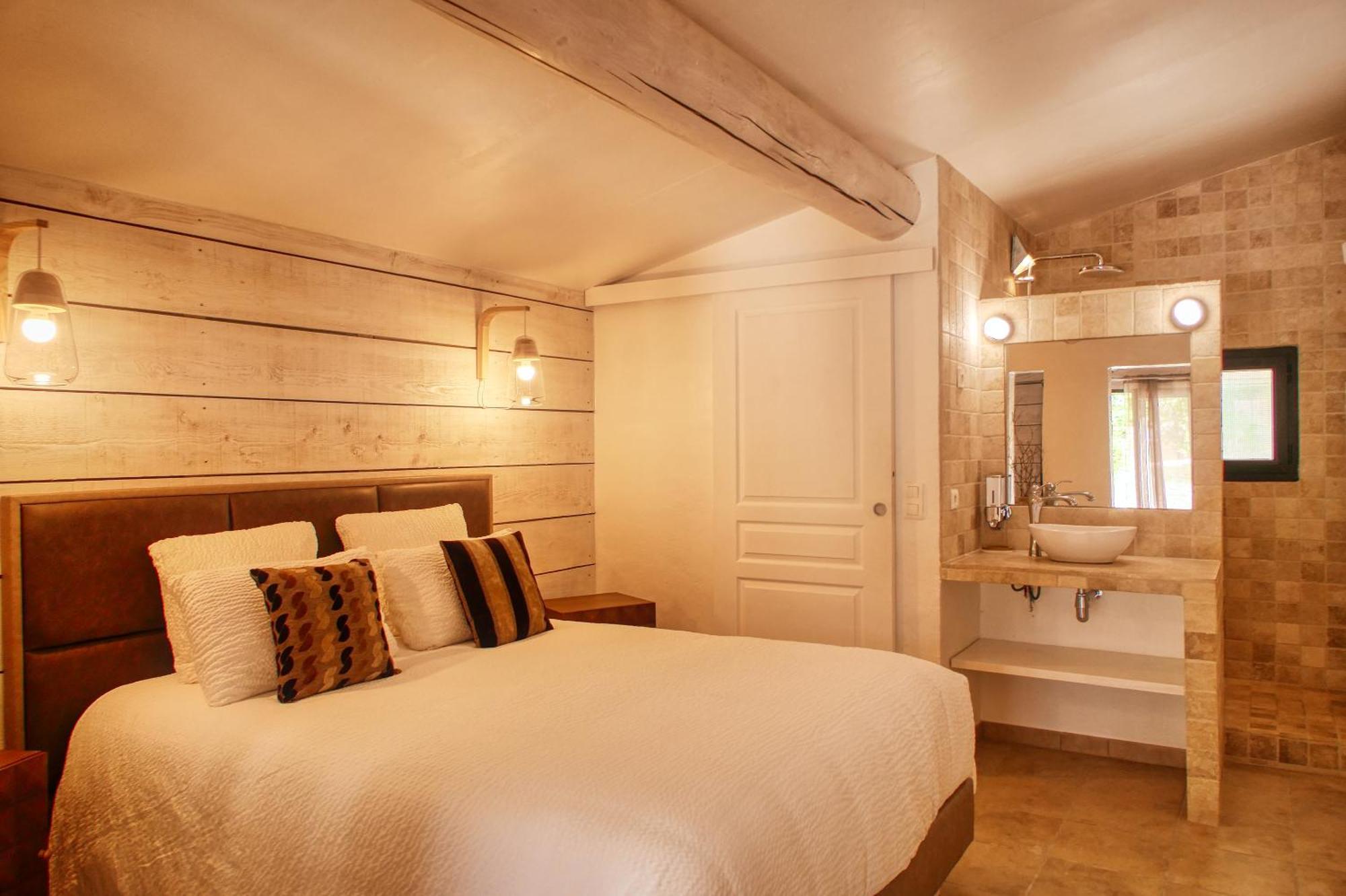 Le Hameau Fleur De Pierres , Chambre , Gite Et Table D'Hotes Murs  Exterior foto