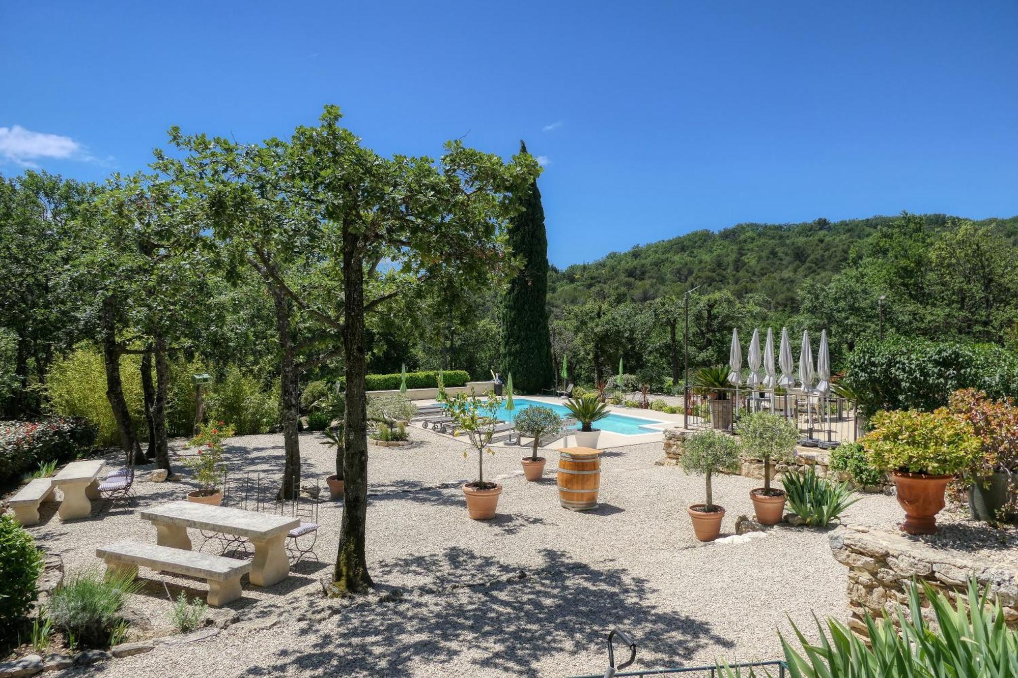 Le Hameau Fleur De Pierres , Chambre , Gite Et Table D'Hotes Murs  Exterior foto
